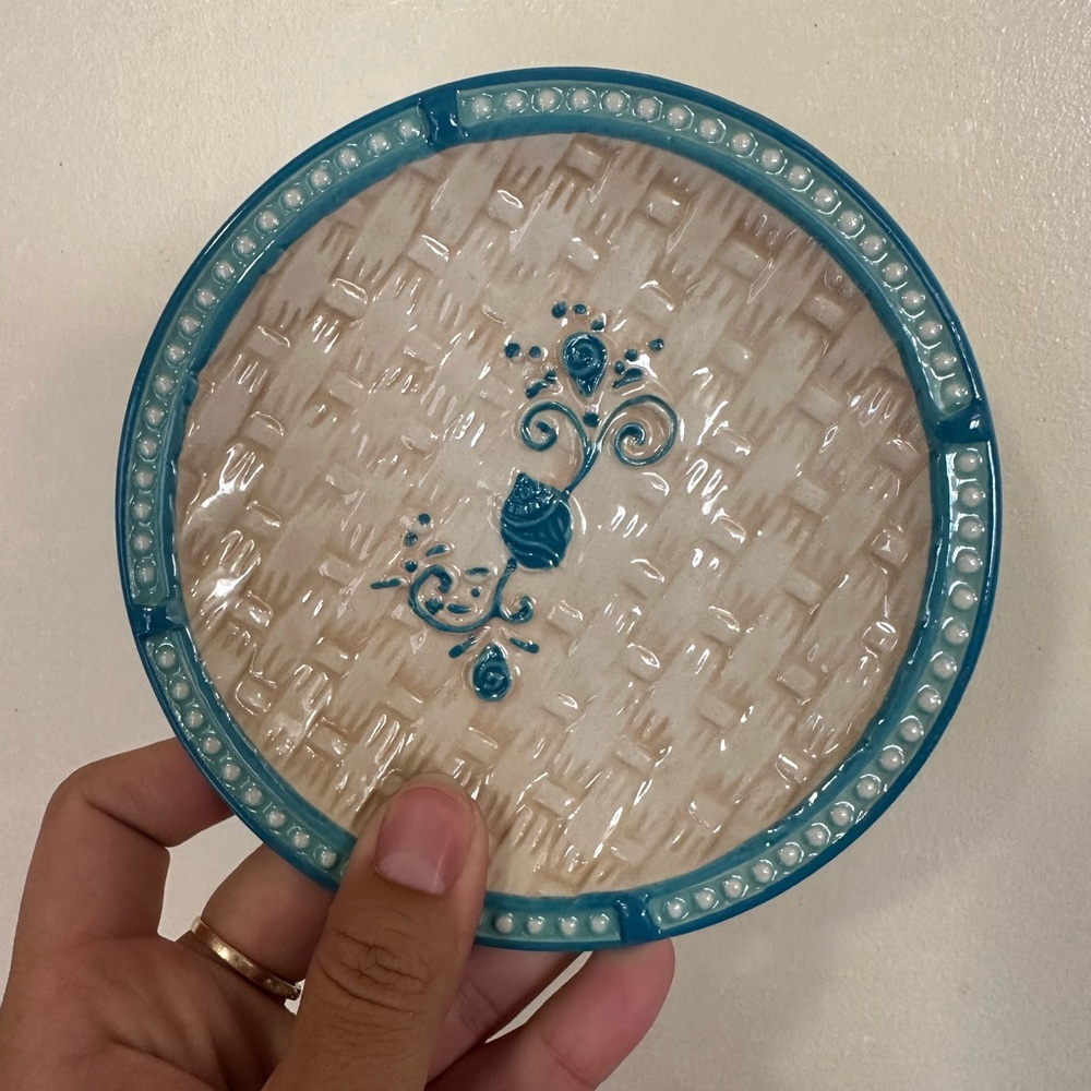 Temp-Tations Teal Floral Lace Plates Set